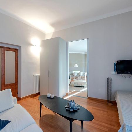 Poppy'S House Apartment ลาสเปเซีย ภายนอก รูปภาพ