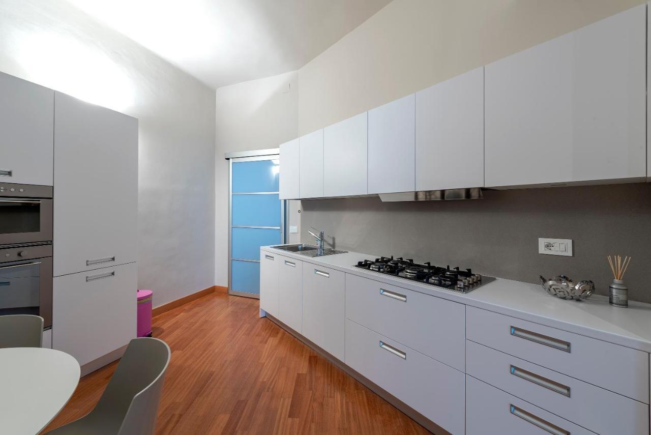 Poppy'S House Apartment ลาสเปเซีย ภายนอก รูปภาพ